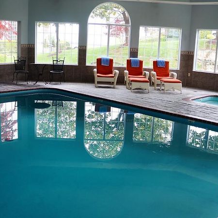 Hotel Grand Victorian Branson Esterno foto