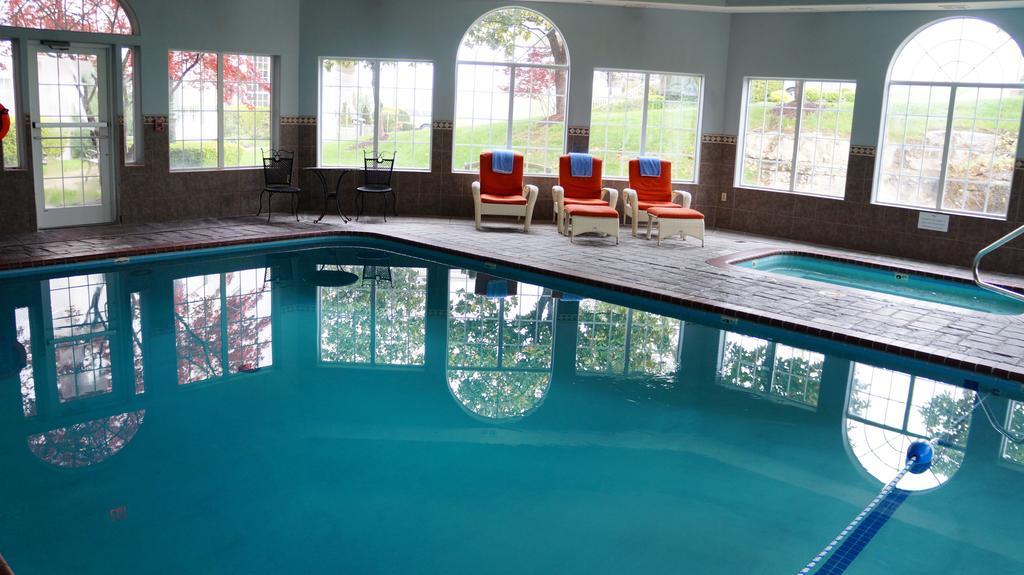 Hotel Grand Victorian Branson Esterno foto