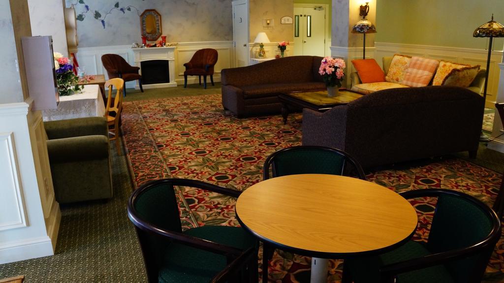 Hotel Grand Victorian Branson Esterno foto