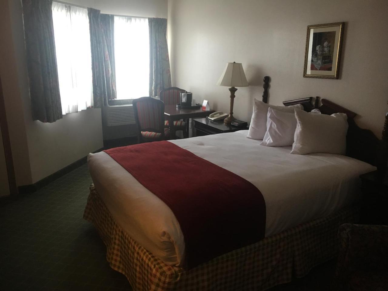 Hotel Grand Victorian Branson Esterno foto